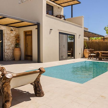Hilaritas Luxury Suites Sea View, Private Pool & Jacuzzi Paradise Ratzaklíon エクステリア 写真
