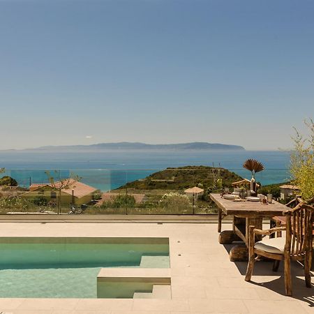 Hilaritas Luxury Suites Sea View, Private Pool & Jacuzzi Paradise Ratzaklíon エクステリア 写真