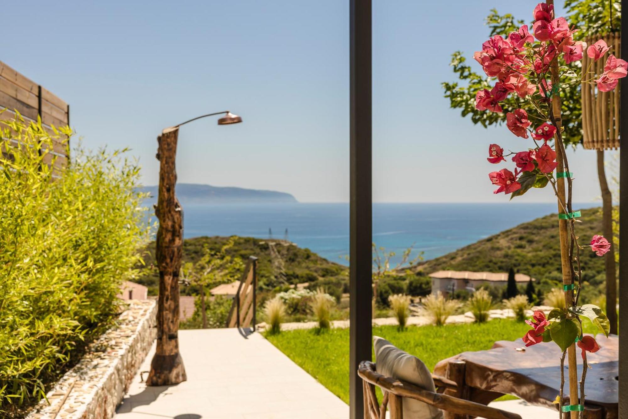 Hilaritas Luxury Suites Sea View, Private Pool & Jacuzzi Paradise Ratzaklíon エクステリア 写真