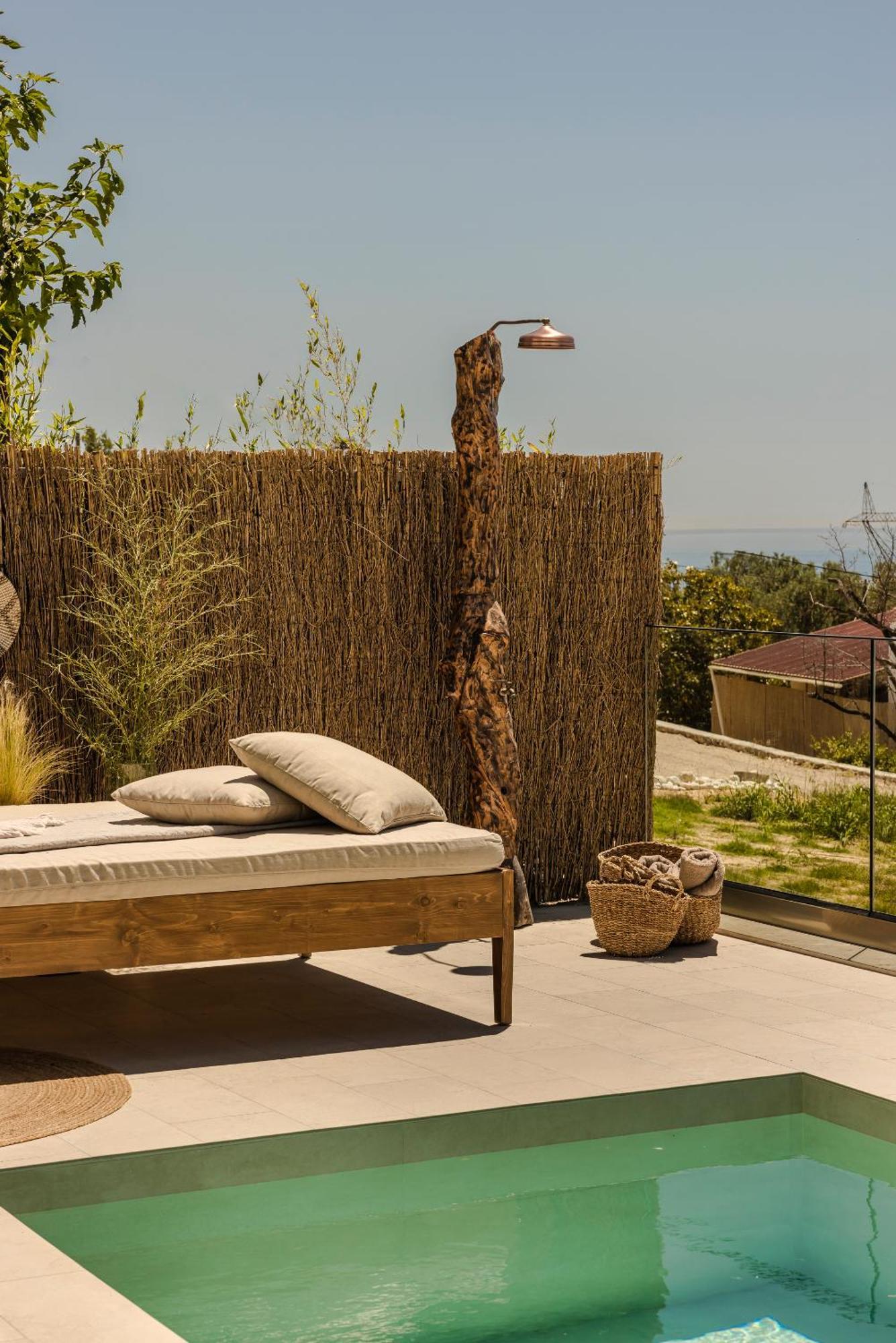 Hilaritas Luxury Suites Sea View, Private Pool & Jacuzzi Paradise Ratzaklíon エクステリア 写真