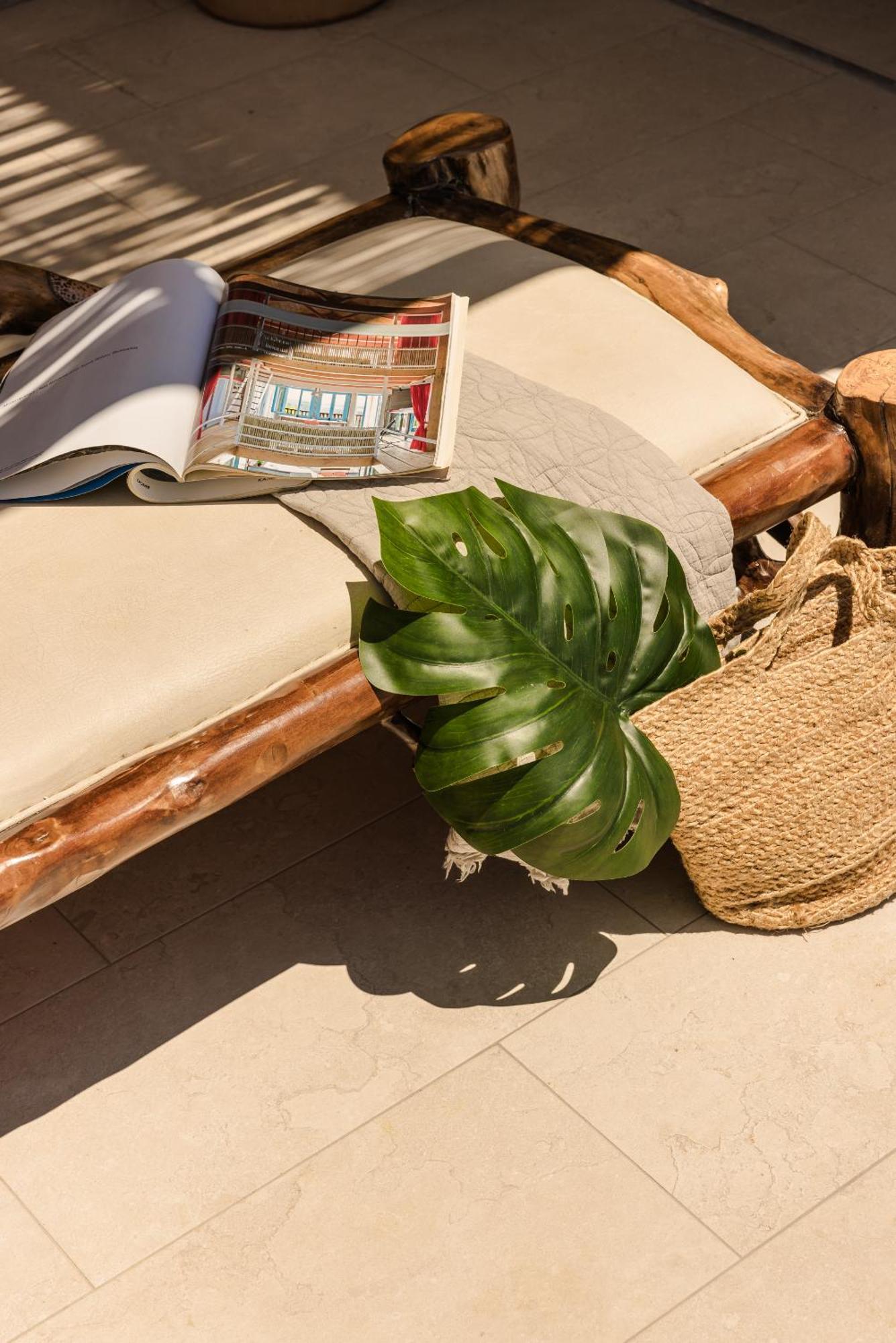 Hilaritas Luxury Suites Sea View, Private Pool & Jacuzzi Paradise Ratzaklíon エクステリア 写真