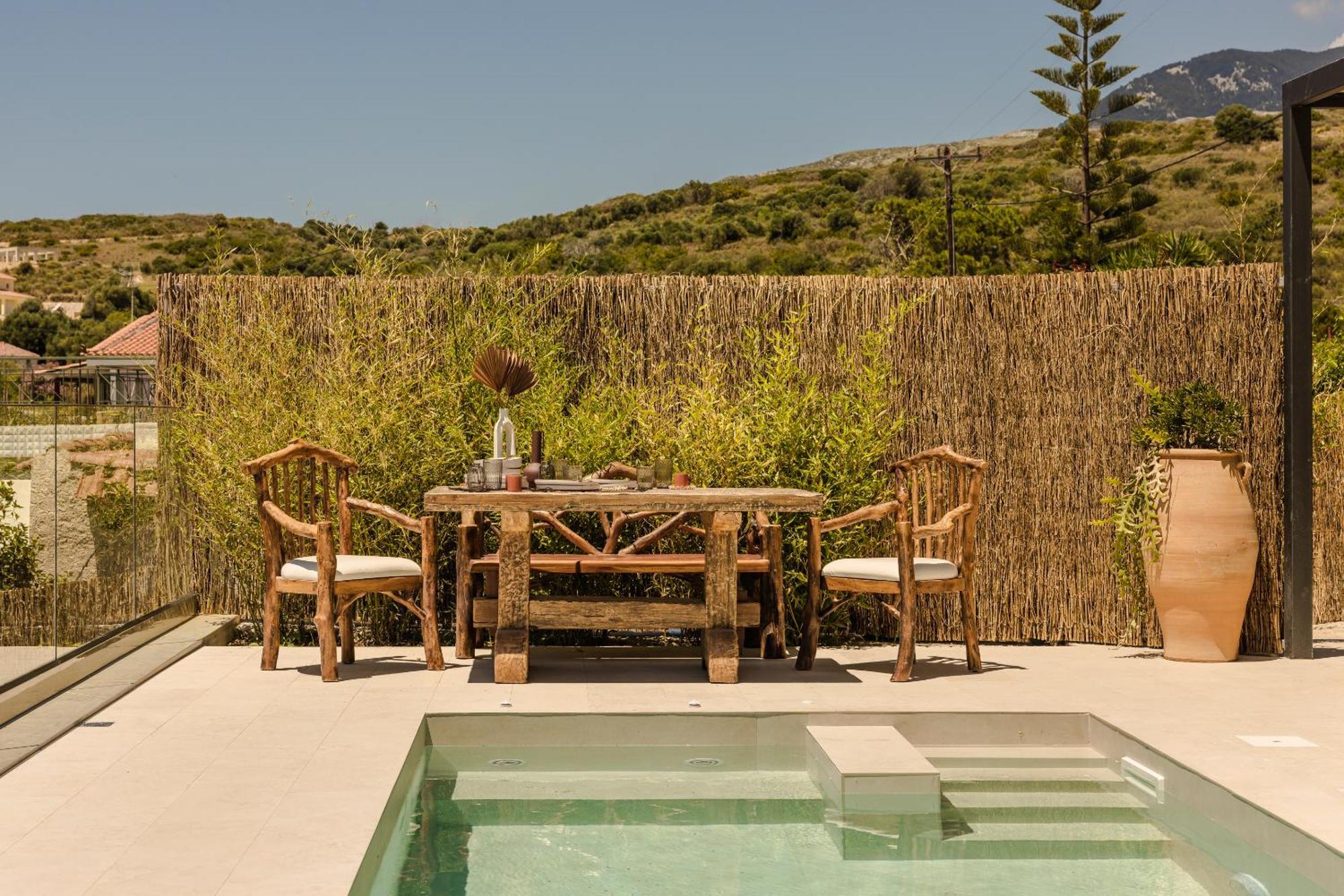 Hilaritas Luxury Suites Sea View, Private Pool & Jacuzzi Paradise Ratzaklíon エクステリア 写真