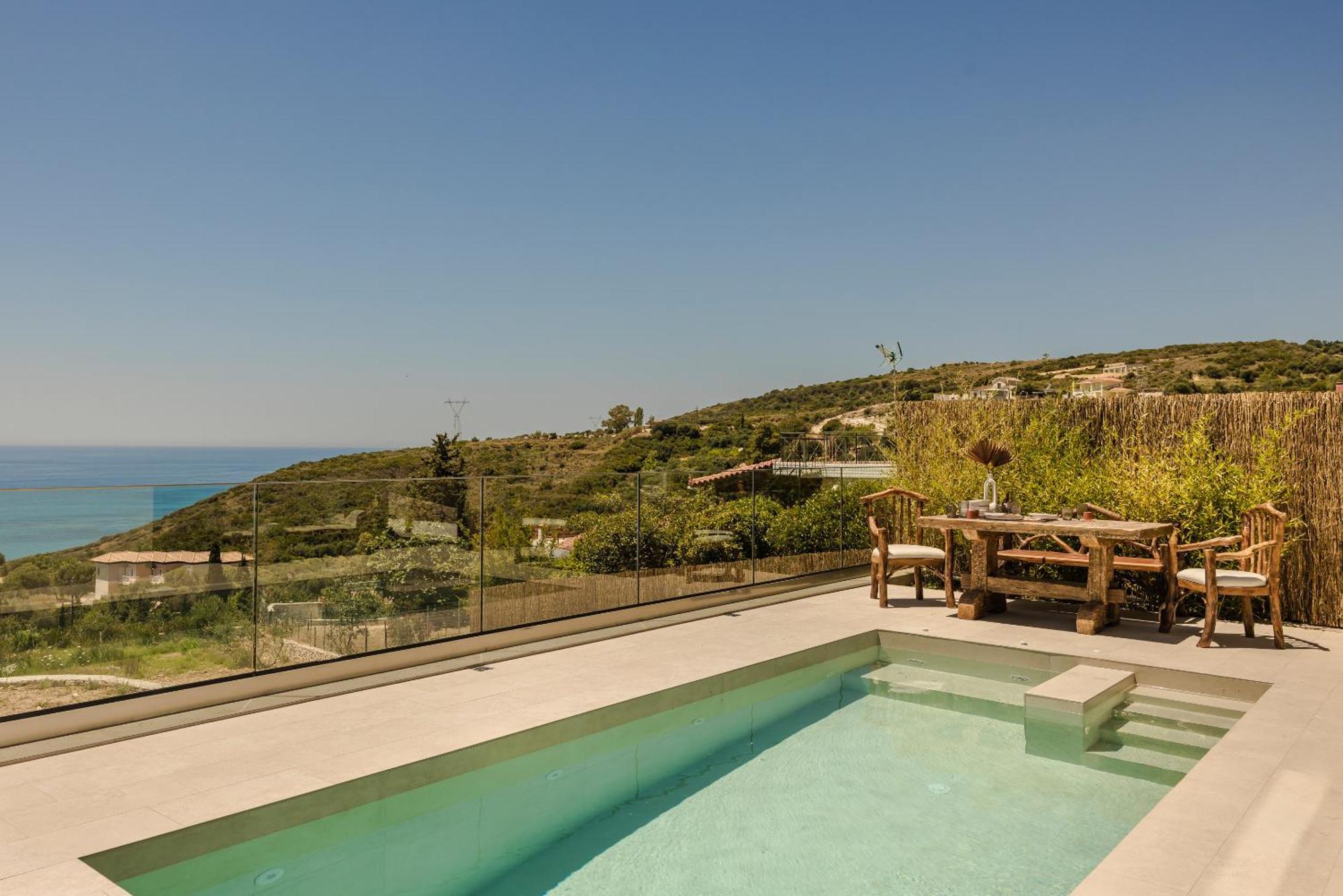 Hilaritas Luxury Suites Sea View, Private Pool & Jacuzzi Paradise Ratzaklíon エクステリア 写真