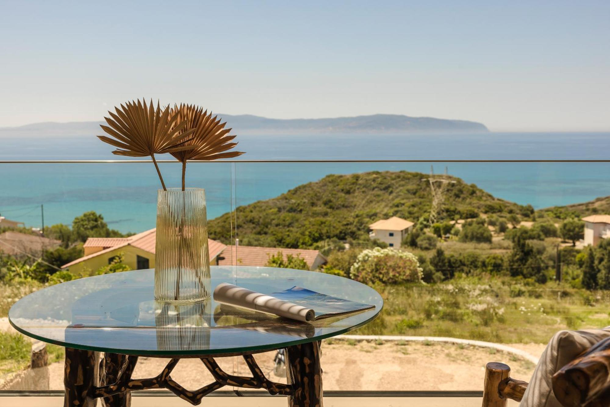 Hilaritas Luxury Suites Sea View, Private Pool & Jacuzzi Paradise Ratzaklíon エクステリア 写真