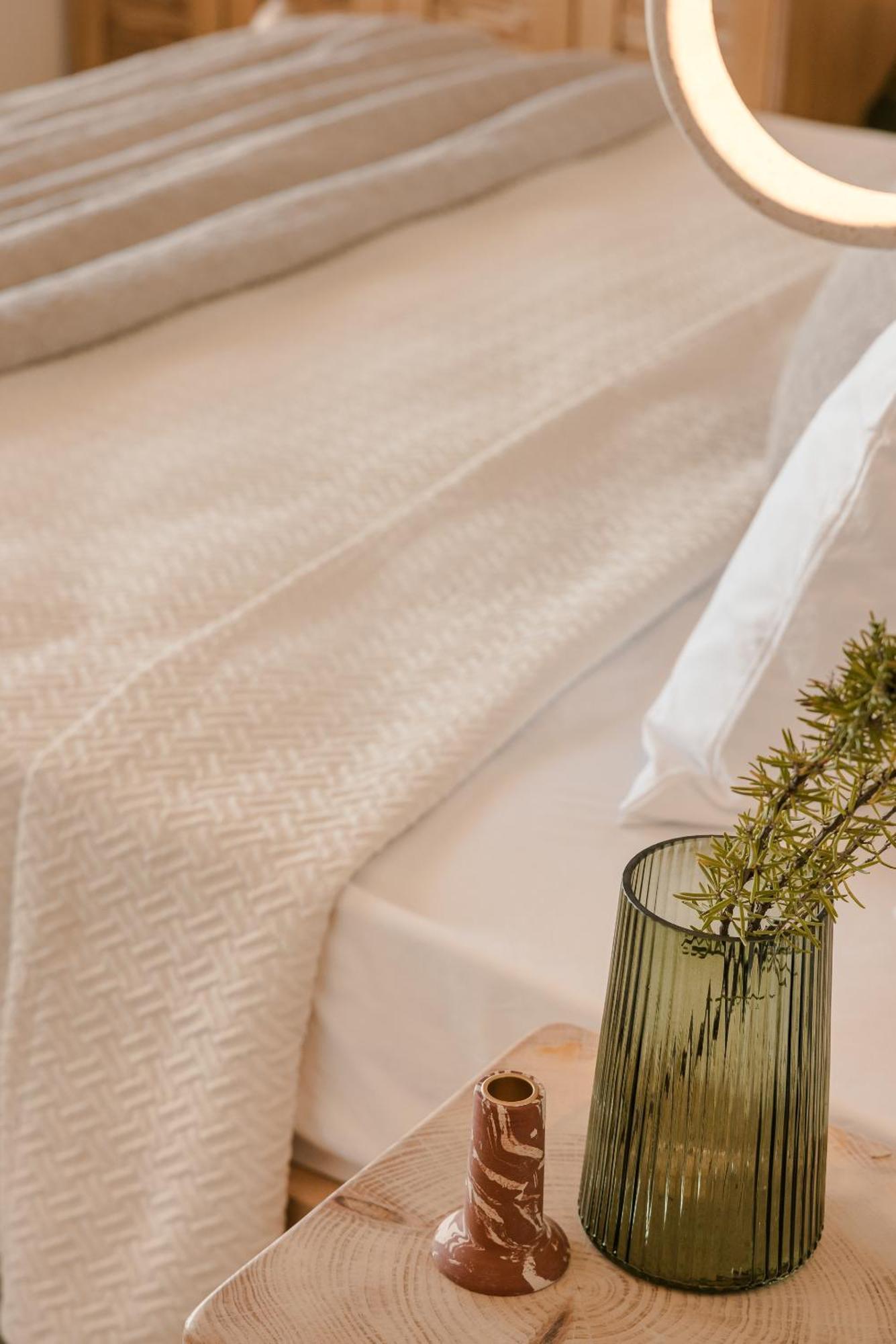 Hilaritas Luxury Suites Sea View, Private Pool & Jacuzzi Paradise Ratzaklíon エクステリア 写真