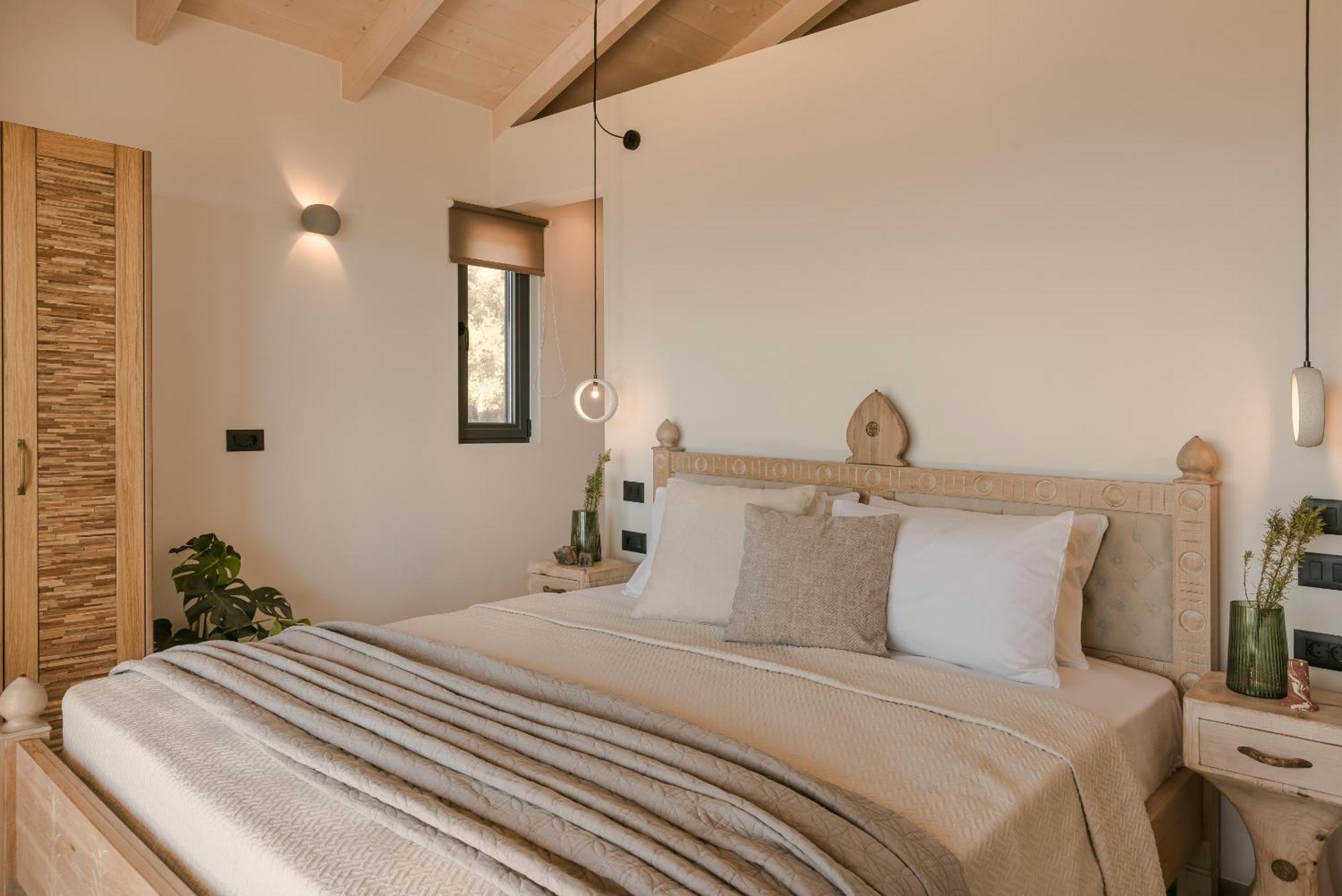 Hilaritas Luxury Suites Sea View, Private Pool & Jacuzzi Paradise Ratzaklíon エクステリア 写真