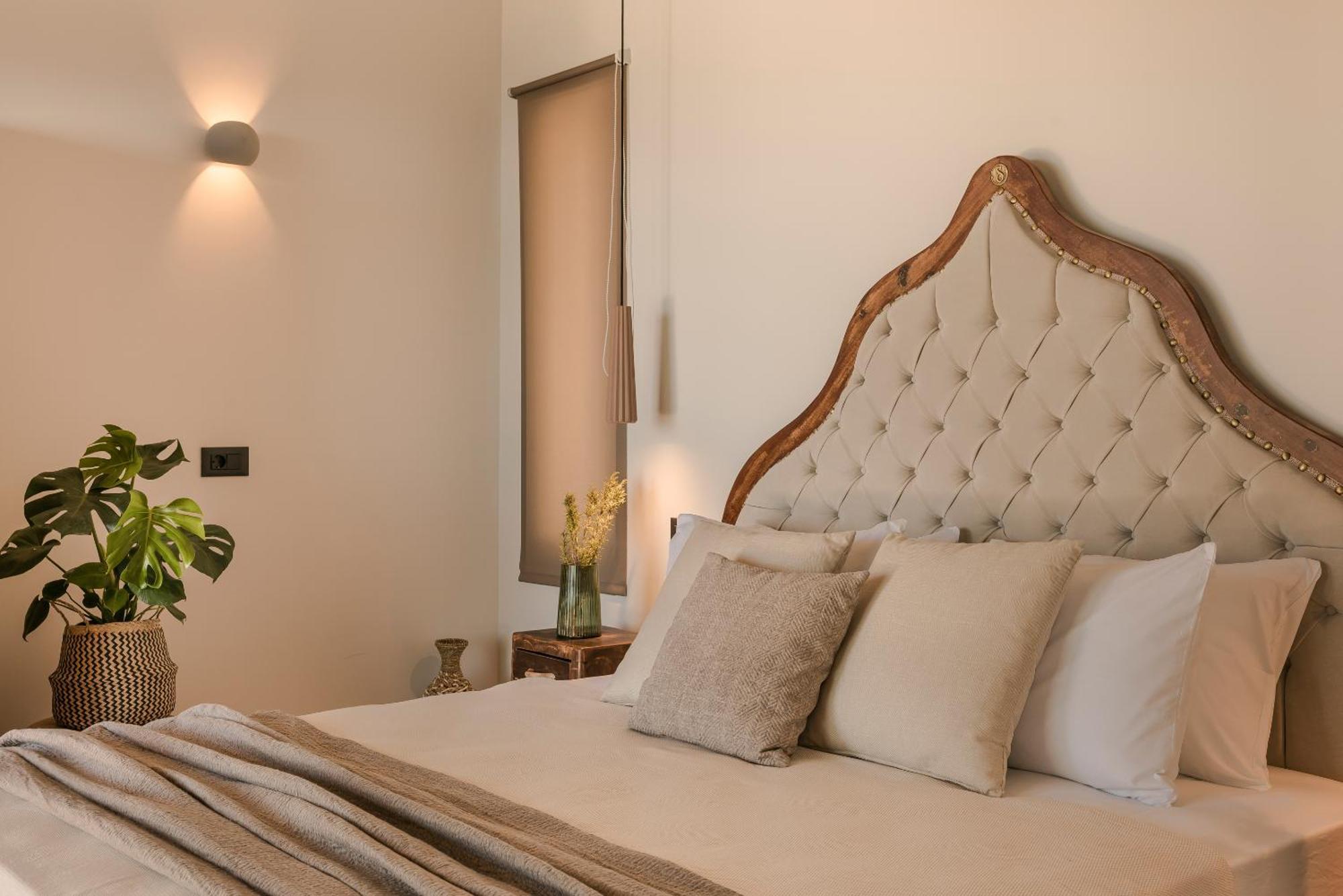 Hilaritas Luxury Suites Sea View, Private Pool & Jacuzzi Paradise Ratzaklíon エクステリア 写真