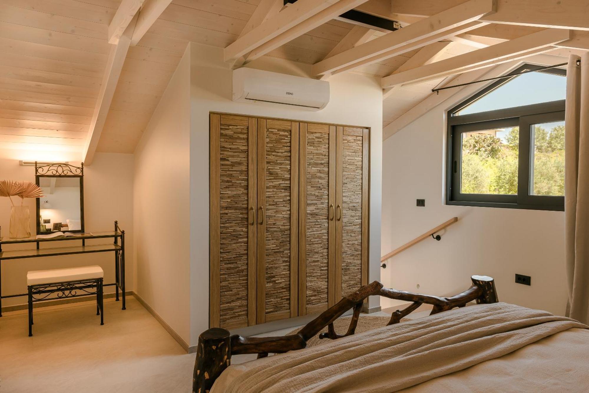 Hilaritas Luxury Suites Sea View, Private Pool & Jacuzzi Paradise Ratzaklíon エクステリア 写真