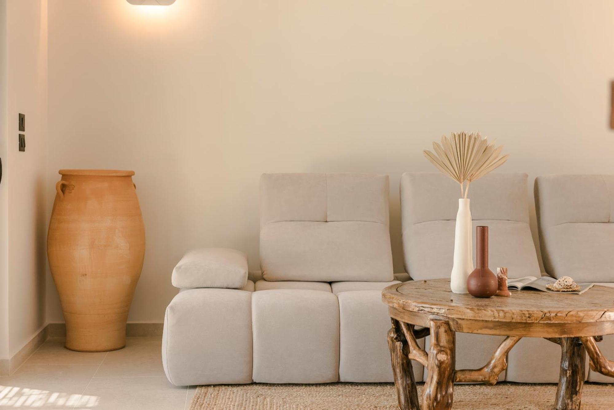 Hilaritas Luxury Suites Sea View, Private Pool & Jacuzzi Paradise Ratzaklíon エクステリア 写真