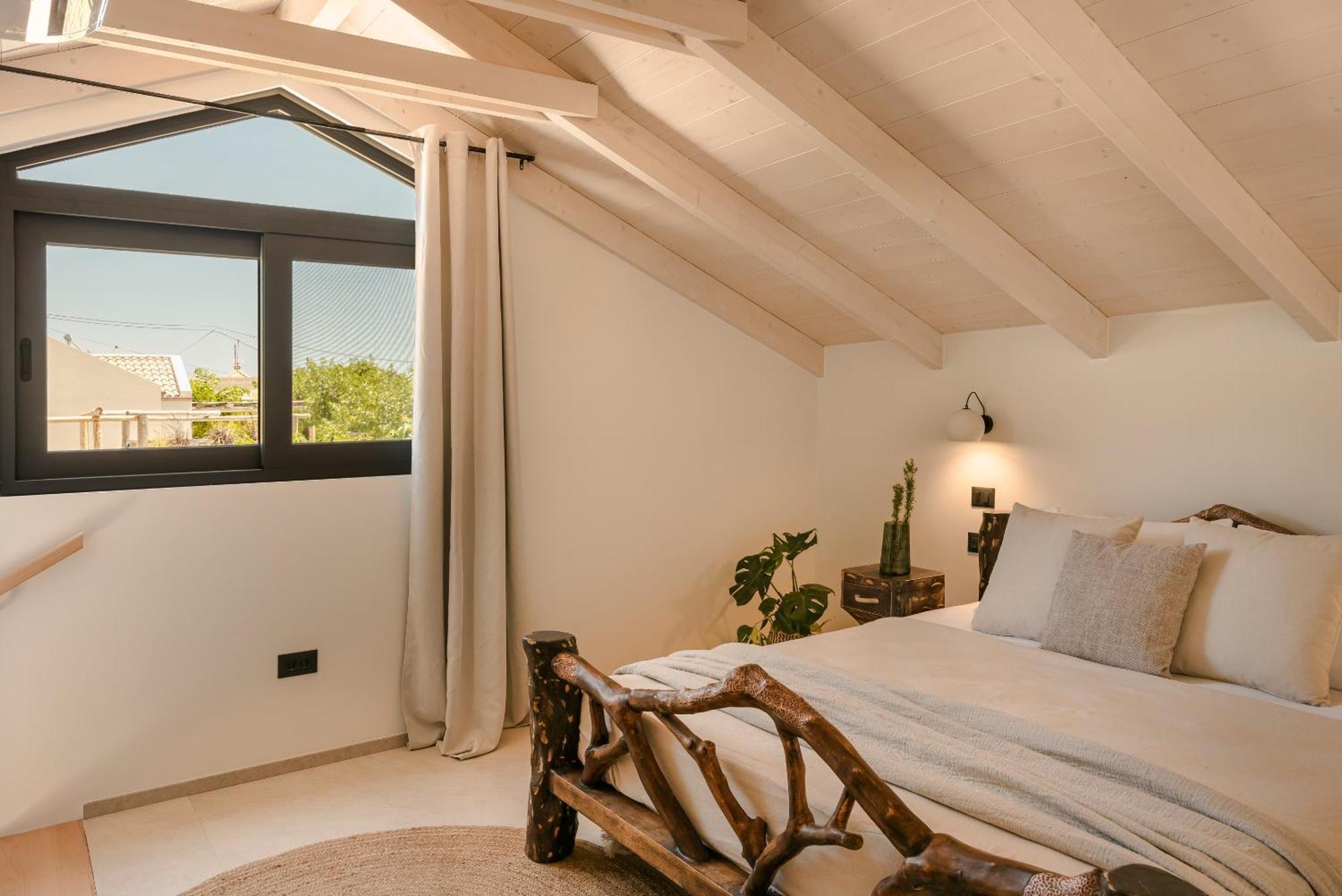 Hilaritas Luxury Suites Sea View, Private Pool & Jacuzzi Paradise Ratzaklíon エクステリア 写真