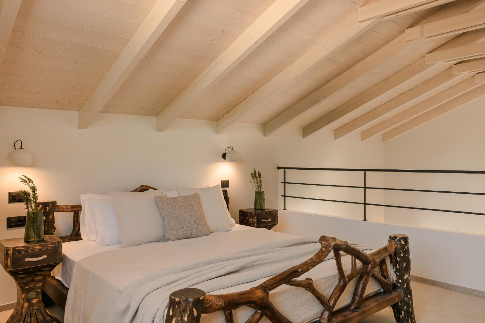 Hilaritas Luxury Suites Sea View, Private Pool & Jacuzzi Paradise Ratzaklíon エクステリア 写真